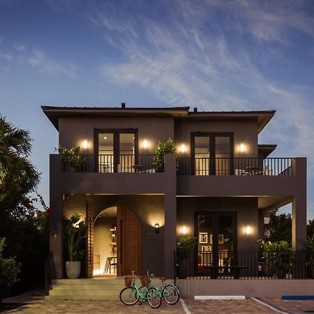 The Rover Miami Exterior foto